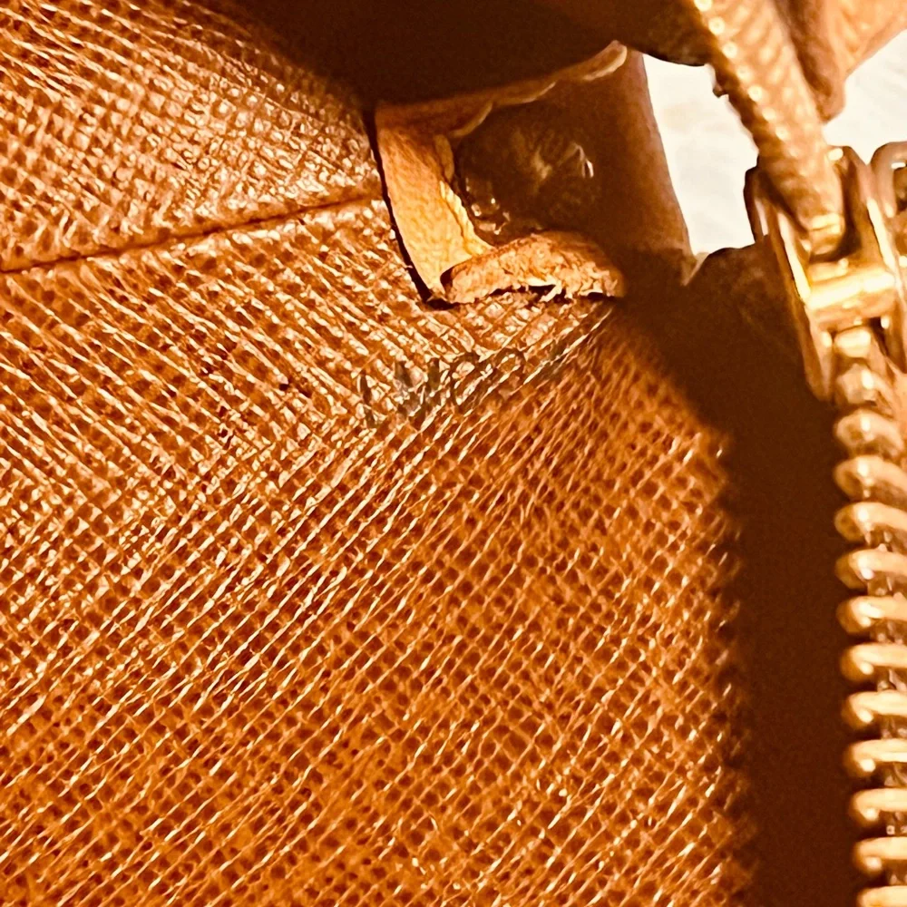 Louis Vuitton Brown Monogram Shoulder Bag - Picture 11 of 16